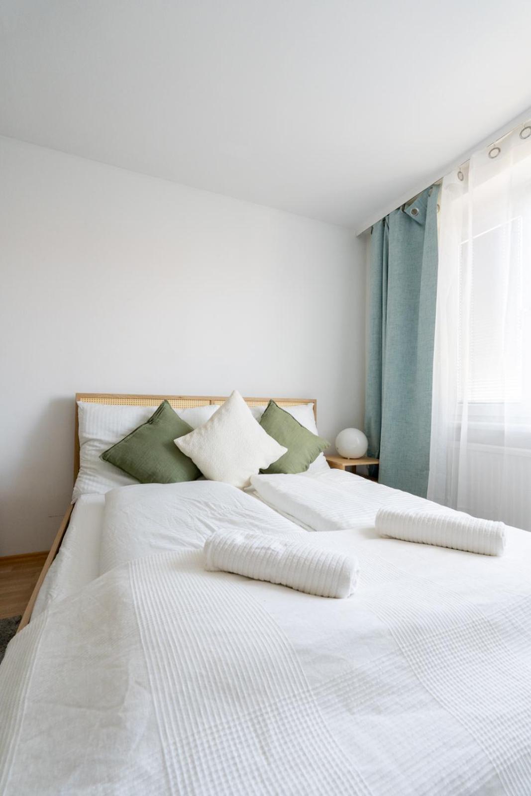 Two Bedrooms - 85 Squaremeters - 4 Min To U6 Dresdner Str Viena Exterior foto