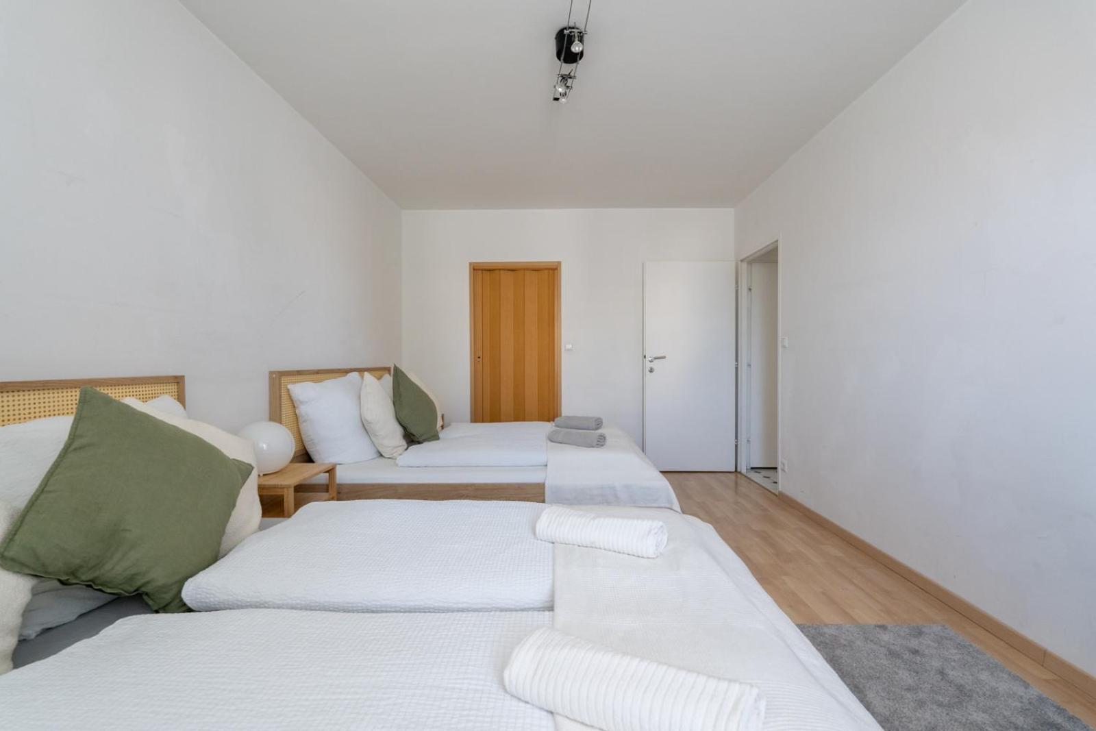 Two Bedrooms - 85 Squaremeters - 4 Min To U6 Dresdner Str Viena Exterior foto